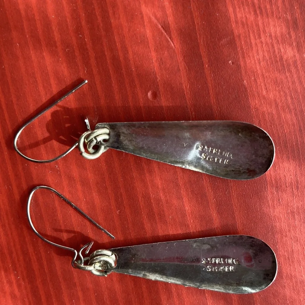 VGT sterling silver earrings with red bead - Picture 2 of 3